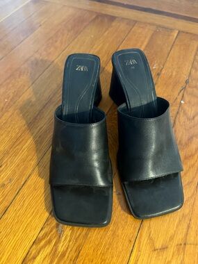 Zara Black Leather Square-Toe Block Heel Mules